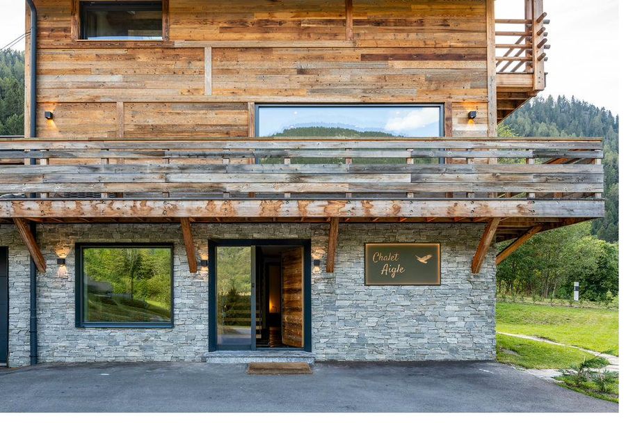 Chalet Aigle — entrance
